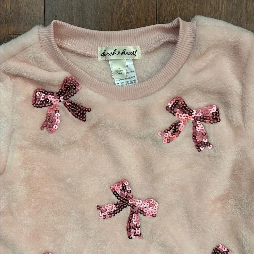 Derek Heart Kid’s Deliciously Soft Pink Set with Sequin Bow Details, Size 6